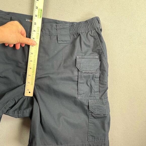 5.11 Tactical Series Shorts Womens 18 Navy Cargo Pockets Ripstop Utility Field - Picture 9 of 13